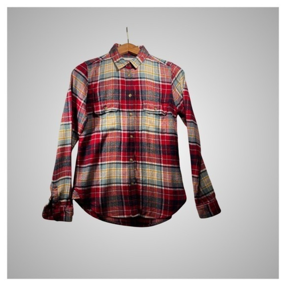 American Eagle Flannel Shirt Womens Medium Red Plaid Slim Fit LS